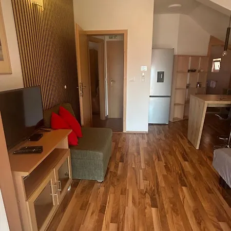 Senka Podgora (Split-Dalmatia)